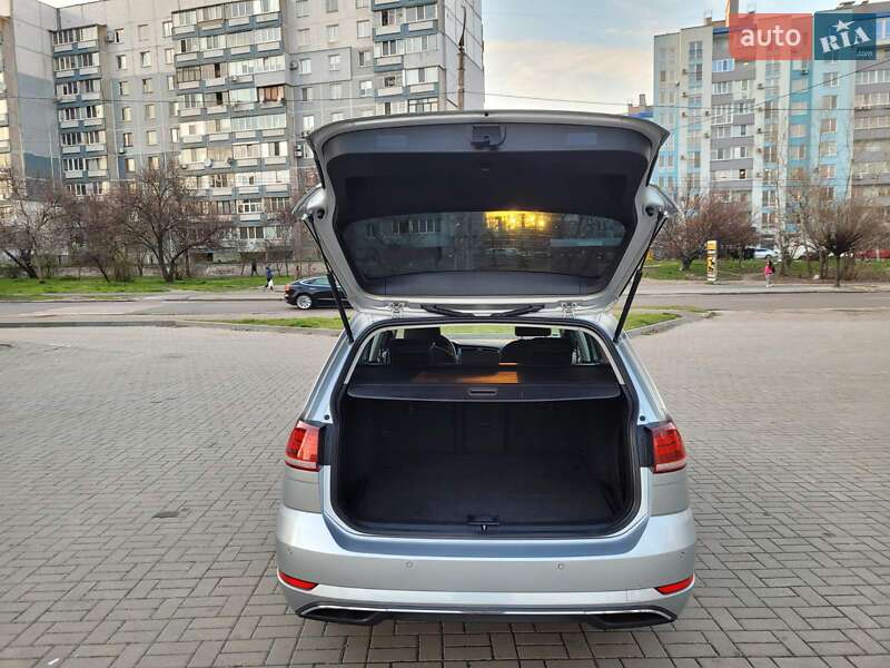Универсал Volkswagen Golf 2018 в Черкассах