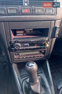 Универсал Volkswagen Golf 2002 в 