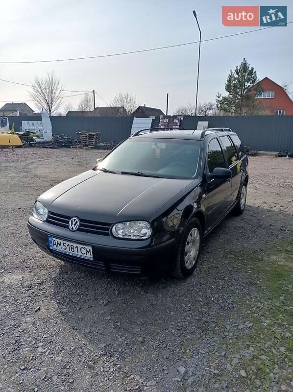 Volkswagen Golf
