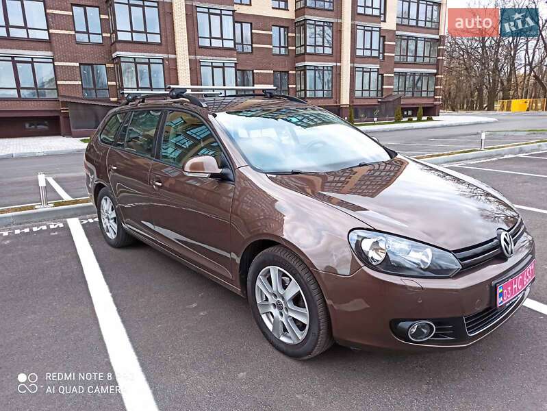 Универсал Volkswagen Golf 2011 в 