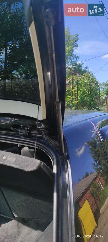 Хэтчбек Volkswagen Golf 2001 в Ананьеве