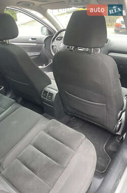 Универсал Volkswagen Golf 2011 в 