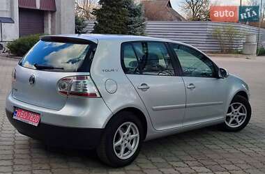 Хэтчбек Volkswagen Golf 2008 в 