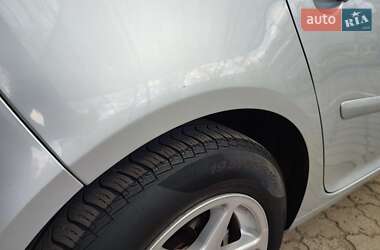 Хэтчбек Volkswagen Golf 2008 в 