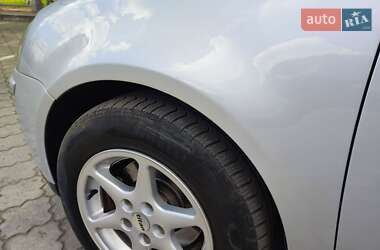 Хэтчбек Volkswagen Golf 2008 в 
