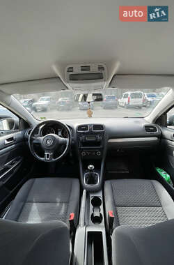 Универсал Volkswagen Golf 2009 в 