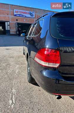Универсал Volkswagen Golf 2011 в Чернигове