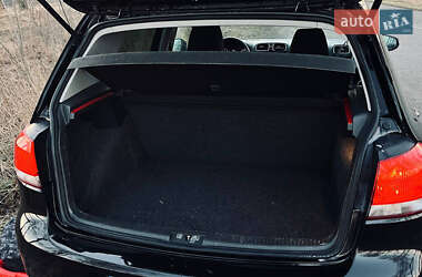 Хетчбек Volkswagen Golf 2011 в 