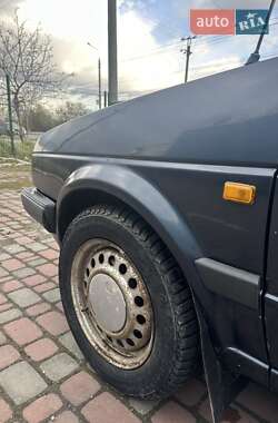 Хэтчбек Volkswagen Golf 1989 в 