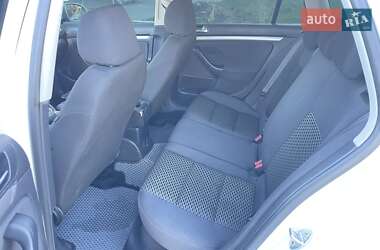 Универсал Volkswagen Golf 2010 в 