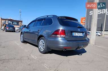 Универсал Volkswagen Golf 2010 в 