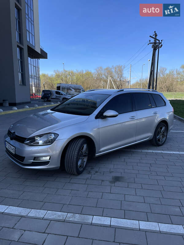 Универсал Volkswagen Golf 2013 в Ивано-Франковске