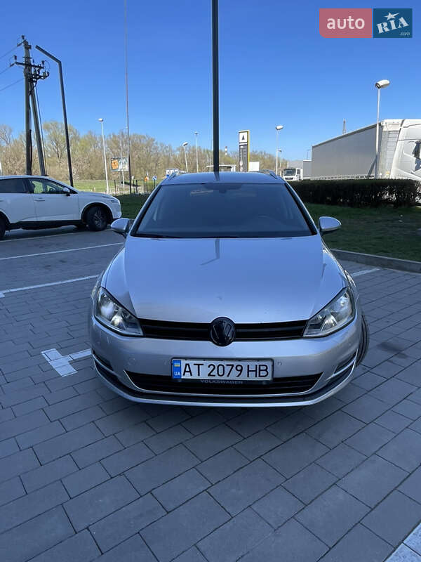 Универсал Volkswagen Golf 2013 в Ивано-Франковске