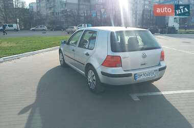 Хэтчбек Volkswagen Golf 2002 в 