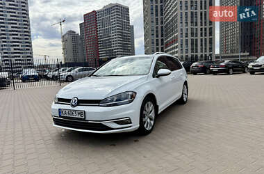 Универсал Volkswagen Golf 2018 в 