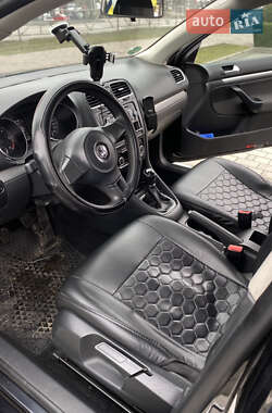 Універсал Volkswagen Golf 2013 в 