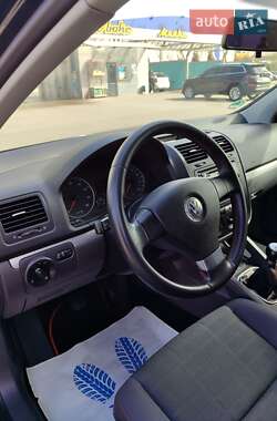 Хэтчбек Volkswagen Golf 2007 в 