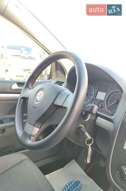 Хэтчбек Volkswagen Golf 2007 в 