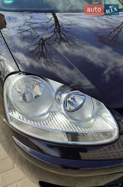 Хэтчбек Volkswagen Golf 2007 в 