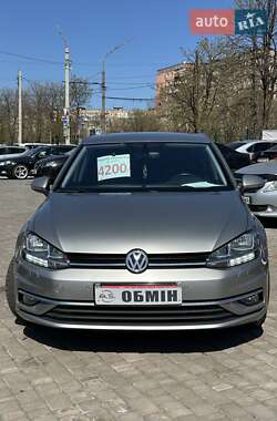 Хэтчбек Volkswagen Golf 2019 в 