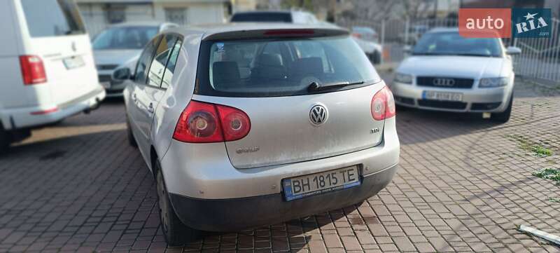 Хэтчбек Volkswagen Golf 2003 в Одессе