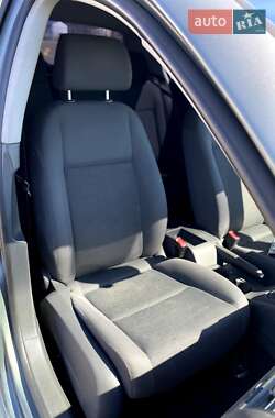 Хэтчбек Volkswagen Golf 2005 в 