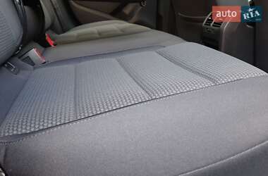 Хэтчбек Volkswagen Golf 2010 в 