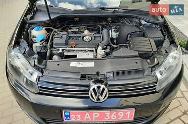 Хэтчбек Volkswagen Golf 2010 в 