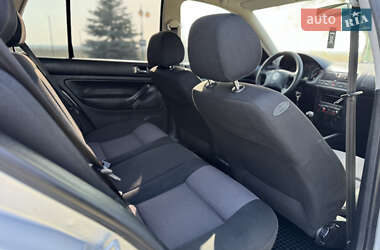 Хэтчбек Volkswagen Golf 2001 в 