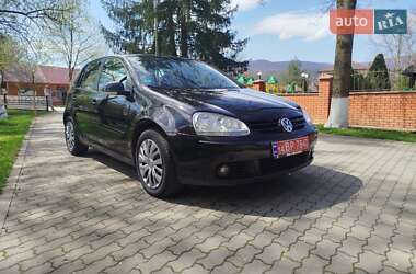 Хетчбек Volkswagen Golf 2007 в Сваляві