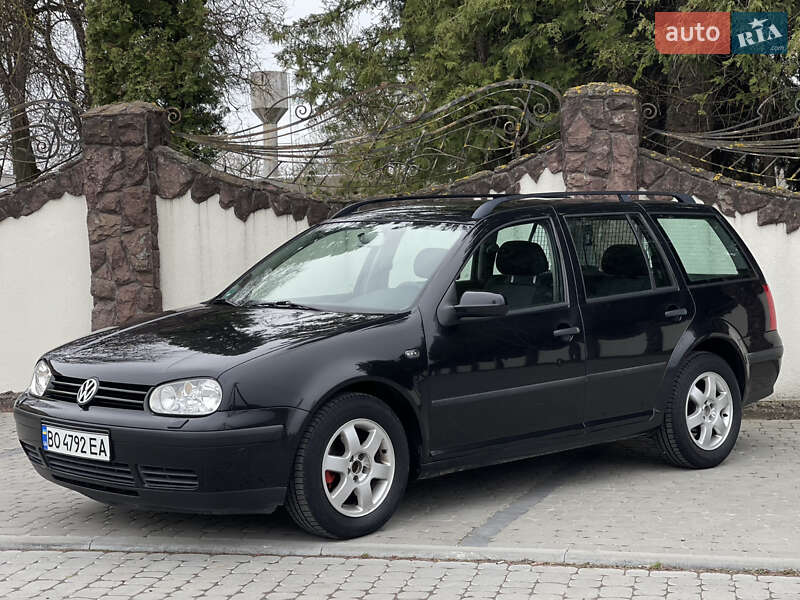 Універсал Volkswagen Golf 2001 в Тернополі