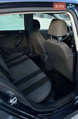 Хэтчбек Volkswagen Golf 2008 в 