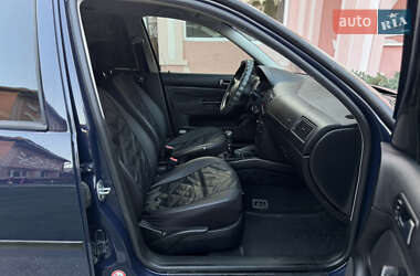 Універсал Volkswagen Golf 2002 в 