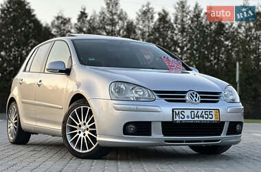 Хетчбек Volkswagen Golf 2005 в 