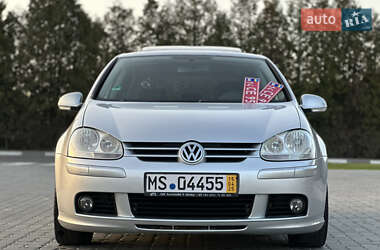 Хетчбек Volkswagen Golf 2005 в 