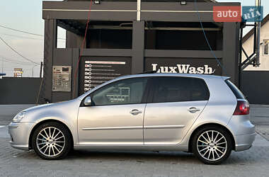 Хетчбек Volkswagen Golf 2005 в 