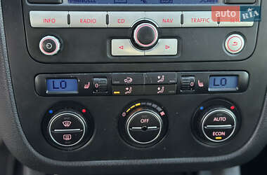 Хетчбек Volkswagen Golf 2005 в 