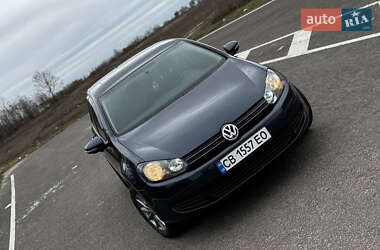 Хэтчбек Volkswagen Golf 2013 в 