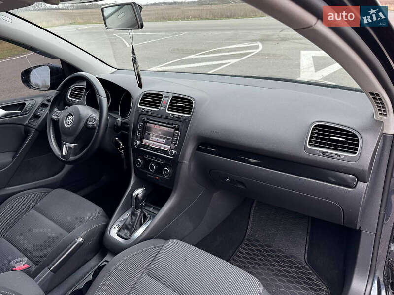 Хэтчбек Volkswagen Golf 2013 в Прилуках