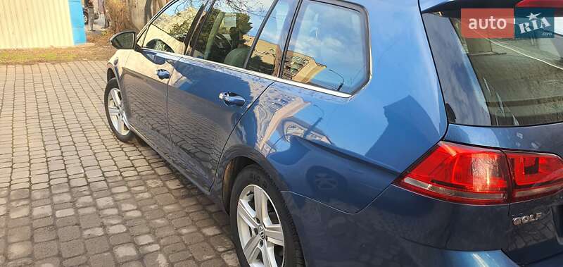 Универсал Volkswagen Golf 2015 в Ивано-Франковске