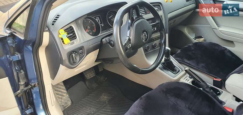 Универсал Volkswagen Golf 2015 в Ивано-Франковске