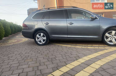 Универсал Volkswagen Golf 2010 в 