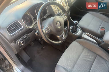 Универсал Volkswagen Golf 2010 в 