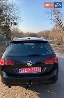 Универсал Volkswagen Golf 2015 в 
