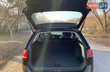 Универсал Volkswagen Golf 2015 в 