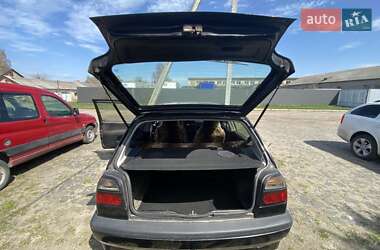 Хэтчбек Volkswagen Golf 1993 в 