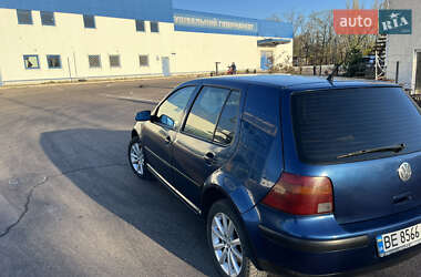 Хэтчбек Volkswagen Golf 1998 в 