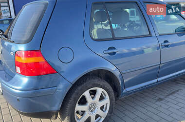 Хэтчбек Volkswagen Golf 1999 в 