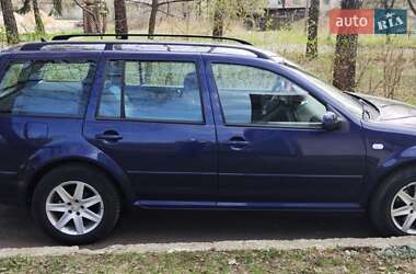 Универсал Volkswagen Golf 2003 в 