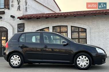 Хэтчбек Volkswagen Golf 2008 в 